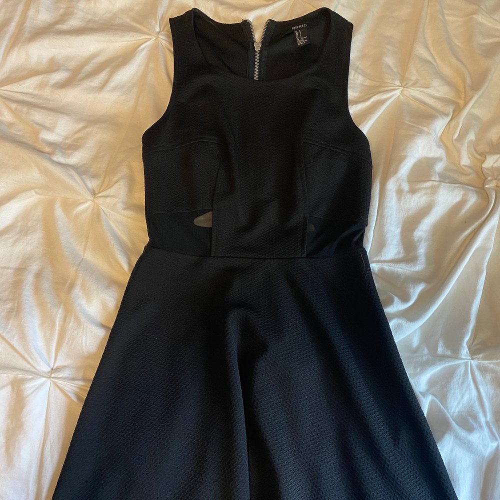 Black Halter Flow Dress